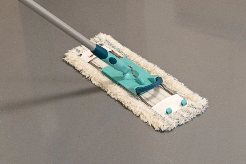 Профессиональная швабра для пола Leifheit Hausrein Profi: экспертное мнение технолога «Убирай РФ» Профессиональная швабра для пола Leifheit Hausrein Profi: экспертное мнение технолога «Убирай РФ»